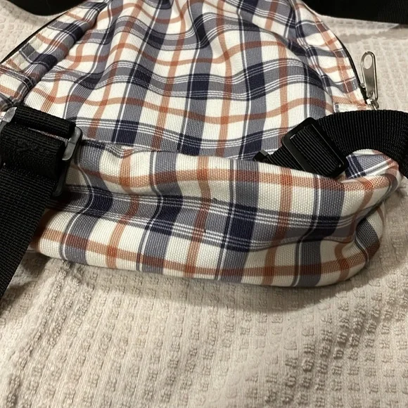 Mini Backpack - Picture 3 of 5